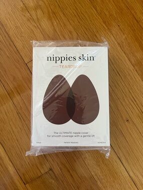 Nippies Teardrop- Hazelnut- A/B Cups NIB
